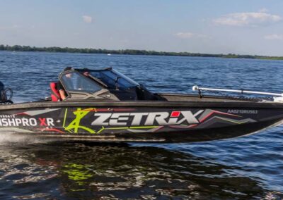 Barca profesionala de pescuit Vboats FishPro XR