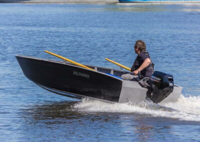 Barca aluminiu VBoats Volzhanka 42