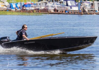 Barca aluminiu VBoats Volzhanka 42